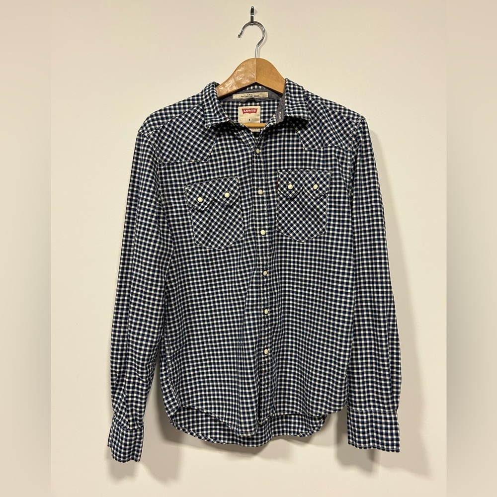 Men’s Levi button down